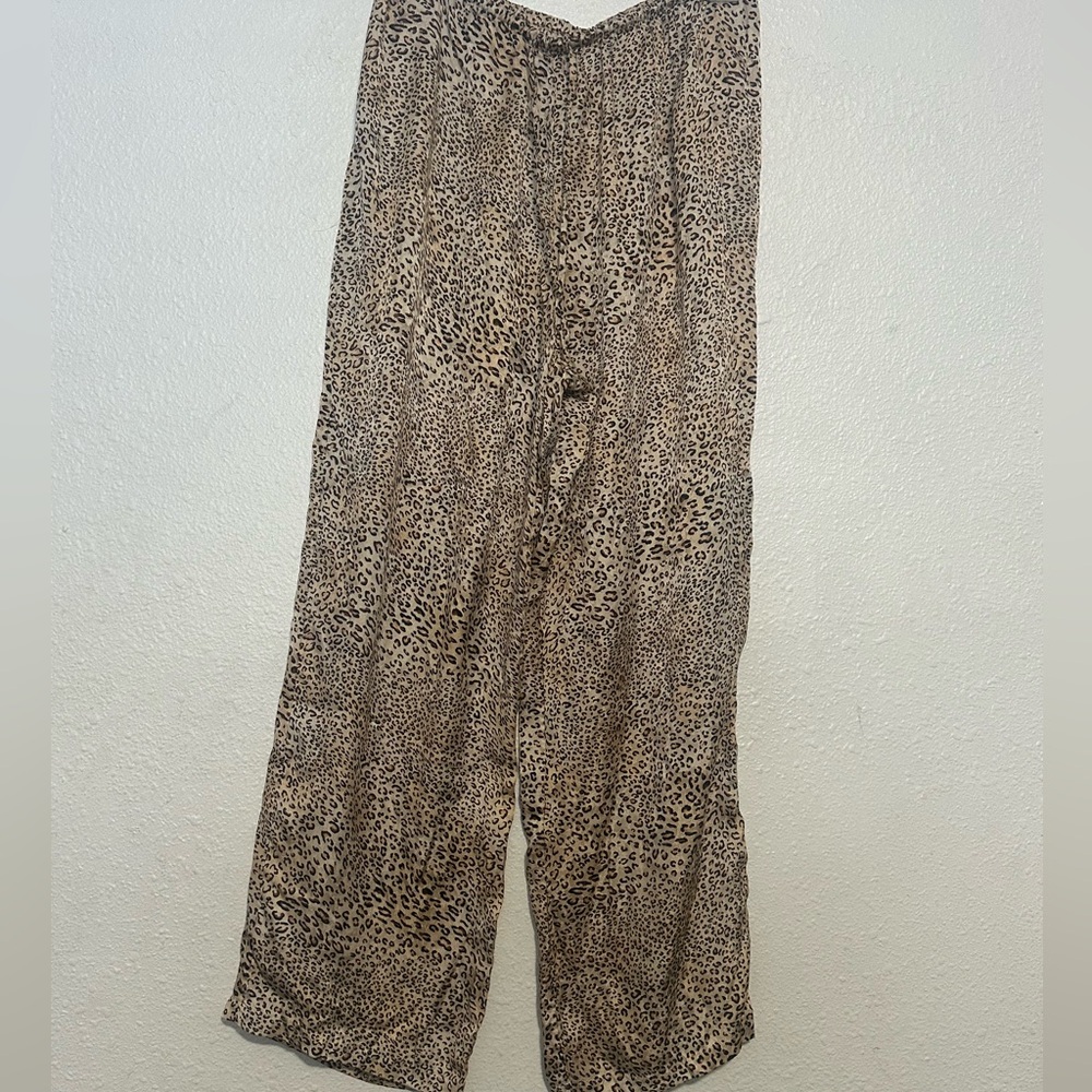 August silk 100% silk Leopard Print Pajama Set - Picture 8 of 13